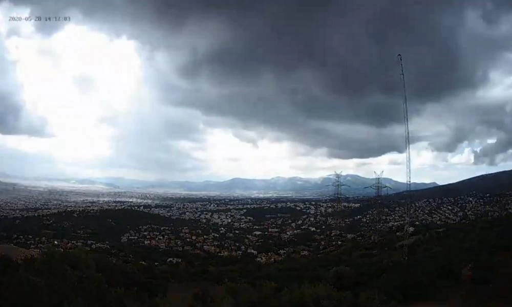 Εκπληκτικό βίντεο με τις καταιγίδες από την Πεντέλη